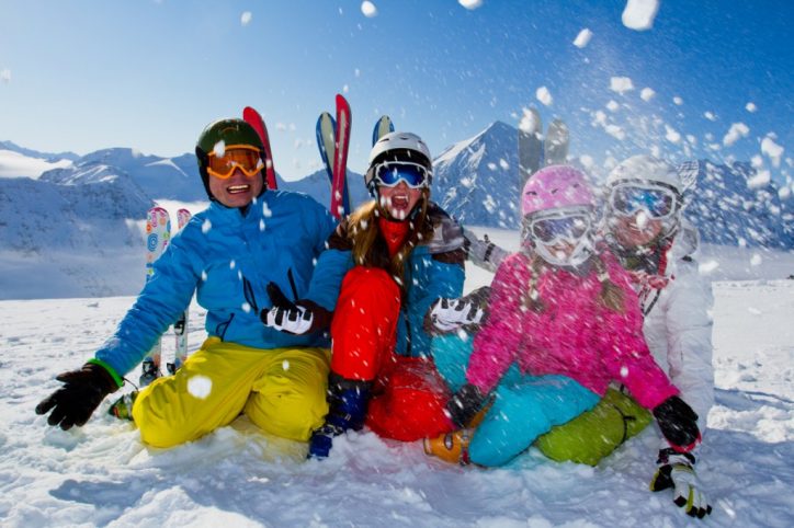 Escuela esqui baqueira | kids baqueira | ¿Qué llevar a la nieve con niños?  Los imprescindibles que no pueden faltar - Escuela esqui baqueira | kids  baqueira